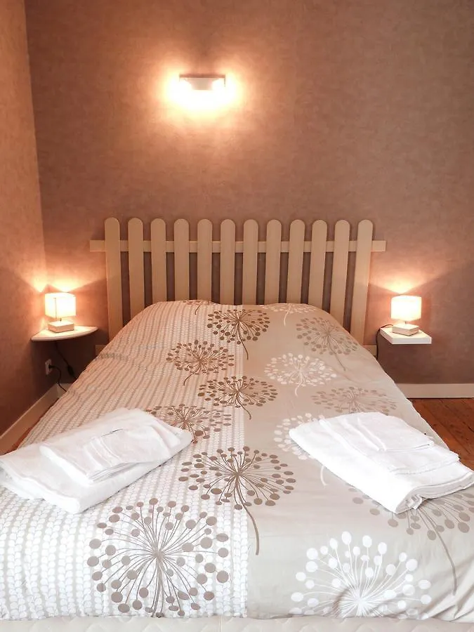 グロワ Au Repos De La Montee Bed & Breakfast フランス